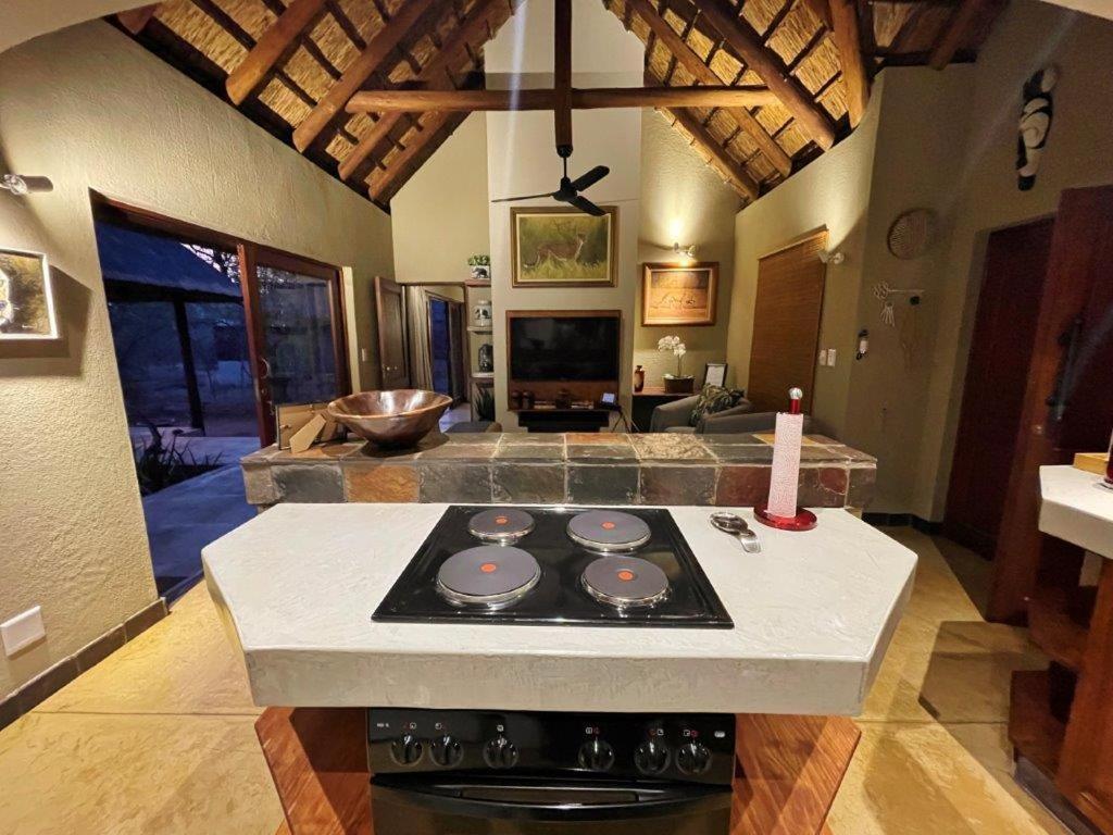 10 Raptors Lodge Hoedspruit Esterno foto