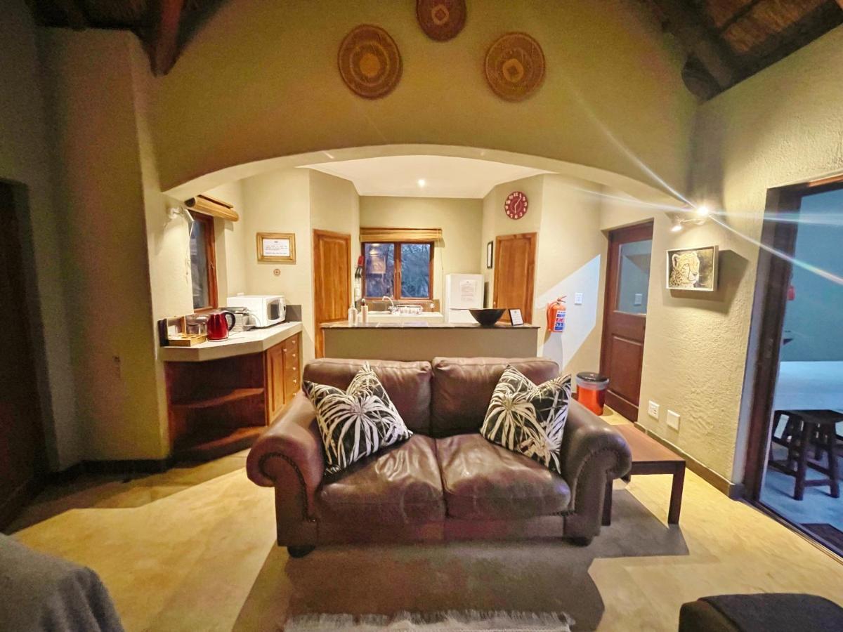 10 Raptors Lodge Hoedspruit Esterno foto